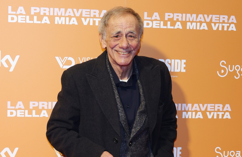 ‘Mia moglie Daria non vive più dopo la morte di nostro figlio’: Roberto Vecchioni e la difficile situazione familiare