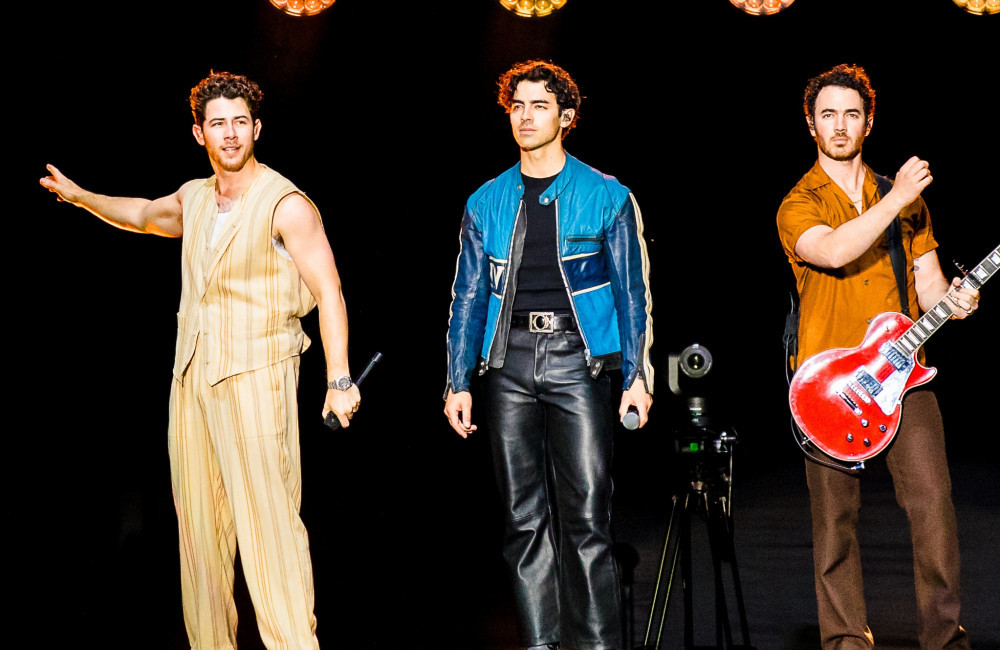 ‘Ho dovuto iniziare a parlare con un terapeuta’: il cantante dei Jonas Brothers esaurito dopo il tour