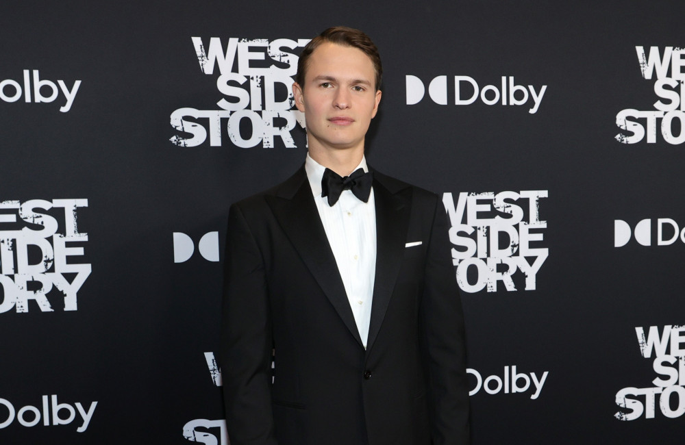 Ansel Elgort accoglie segretamente il suo primo figlio