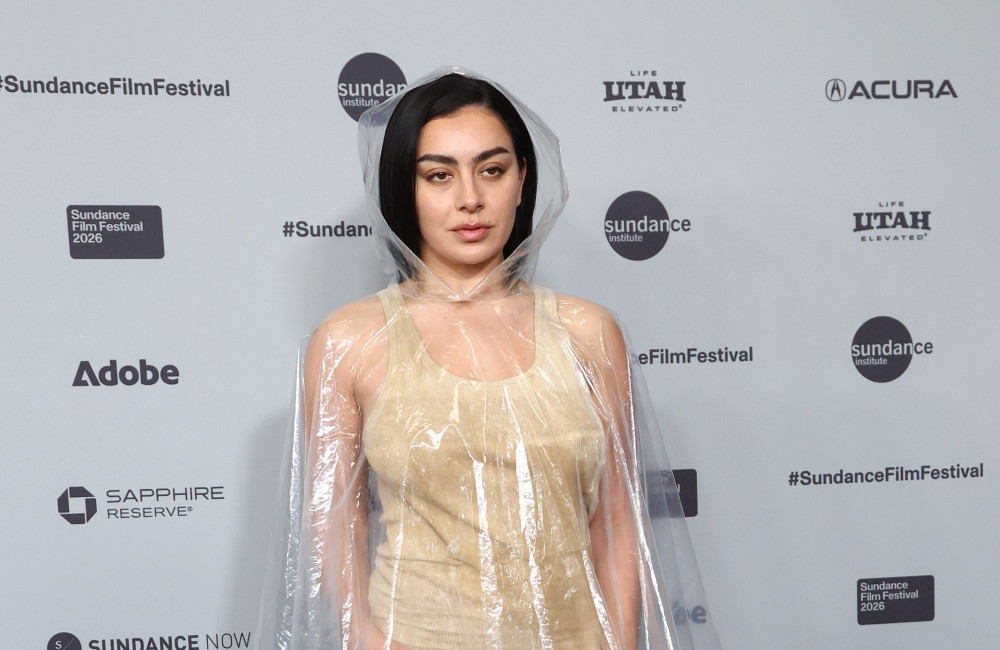 Charli xcx è entusiasta di invecchiare