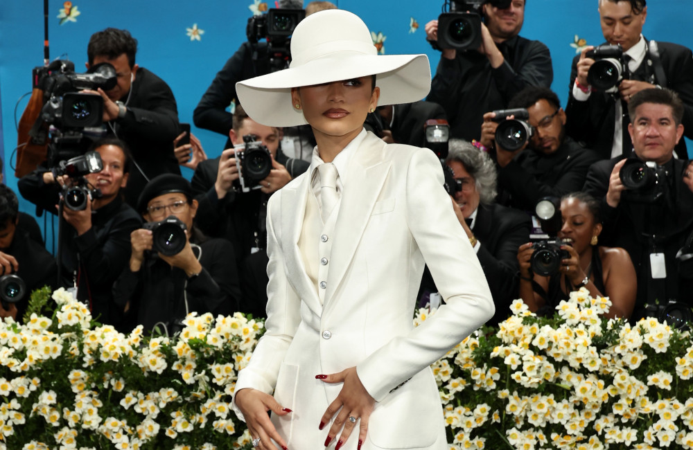 Zendaya ammette che ‘molte persone’ nella sua vita sono state ingannate da foto finte di matrimonio generate dall’AI