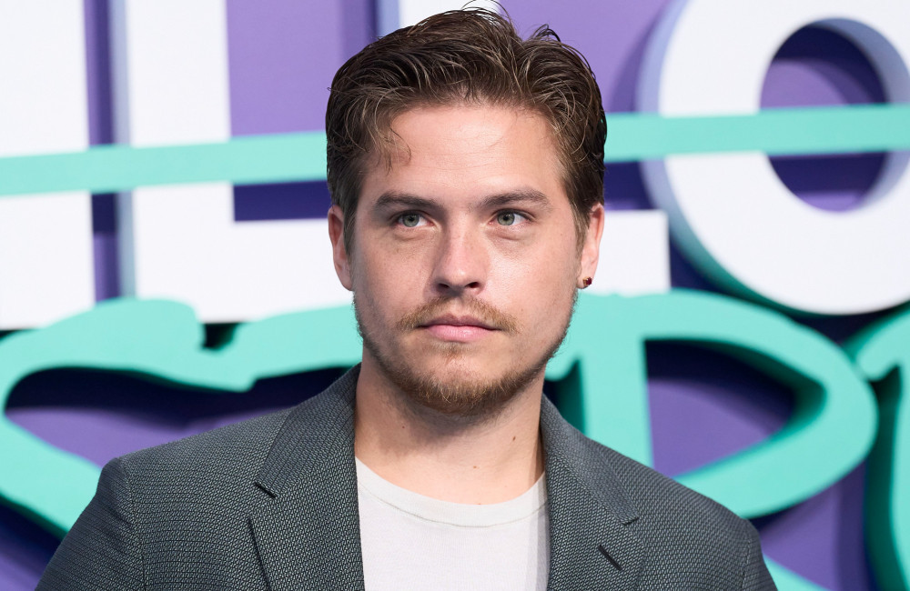 Dylan Sprouse ha placcato un presunto intruso