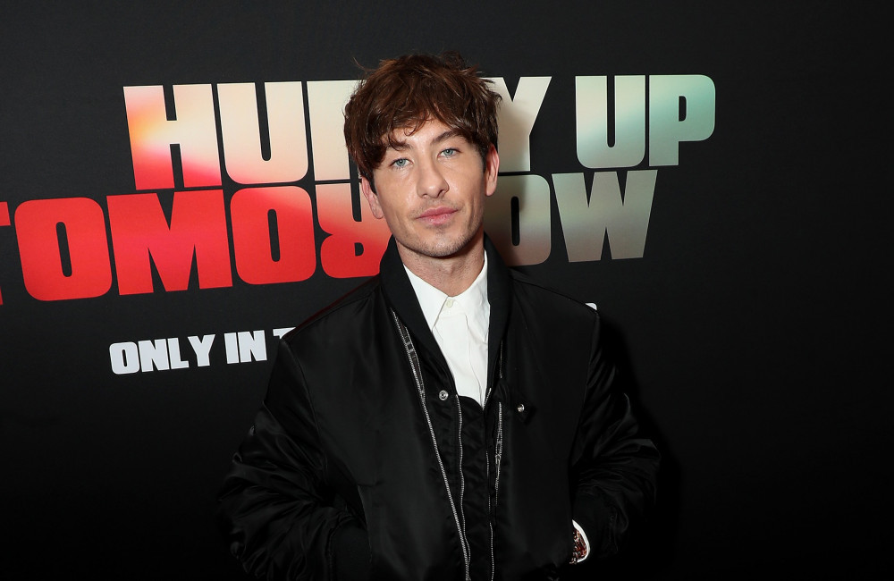 Barry Keoghan invita i fan a smettere di speculare sulla storia con Sabrina Carpenter
