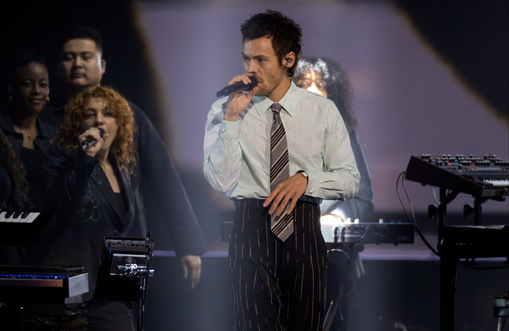 Harry Styles risponde alle critiche dopo che i fan definiscono il palco del nuovo tour ‘il peggiore di sempre’