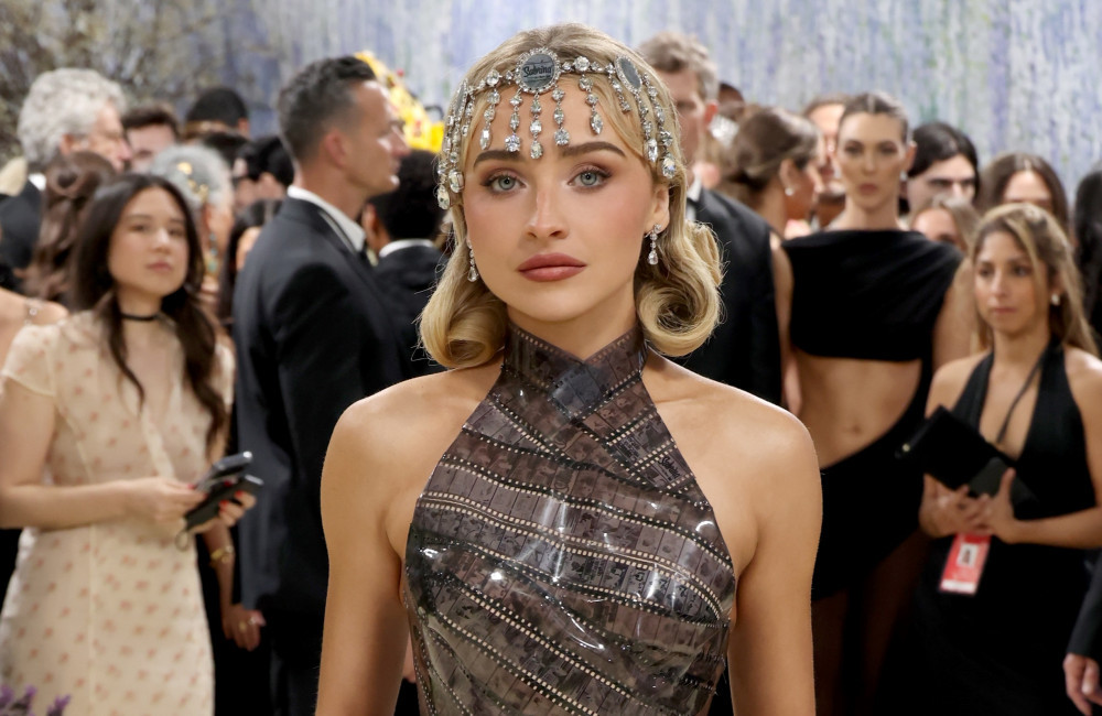 Sabrina Carpenter avrebbe richiesto un ordine restrittivo contro un uomo che ha descritto come un ‘perfetto sconosciuto’