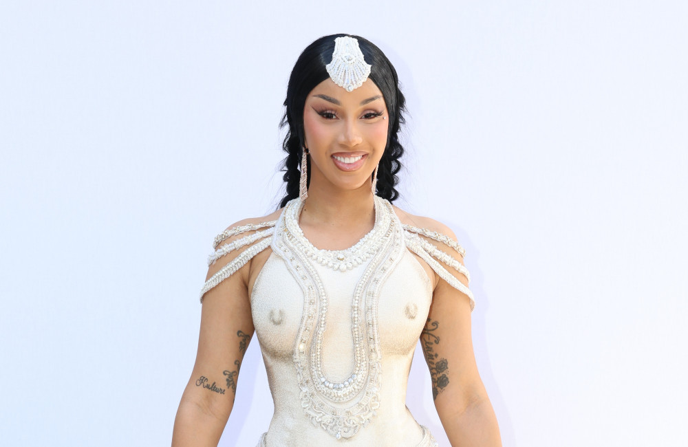 La rapper Cardi B risponde alle recenti lamentele dei fan
