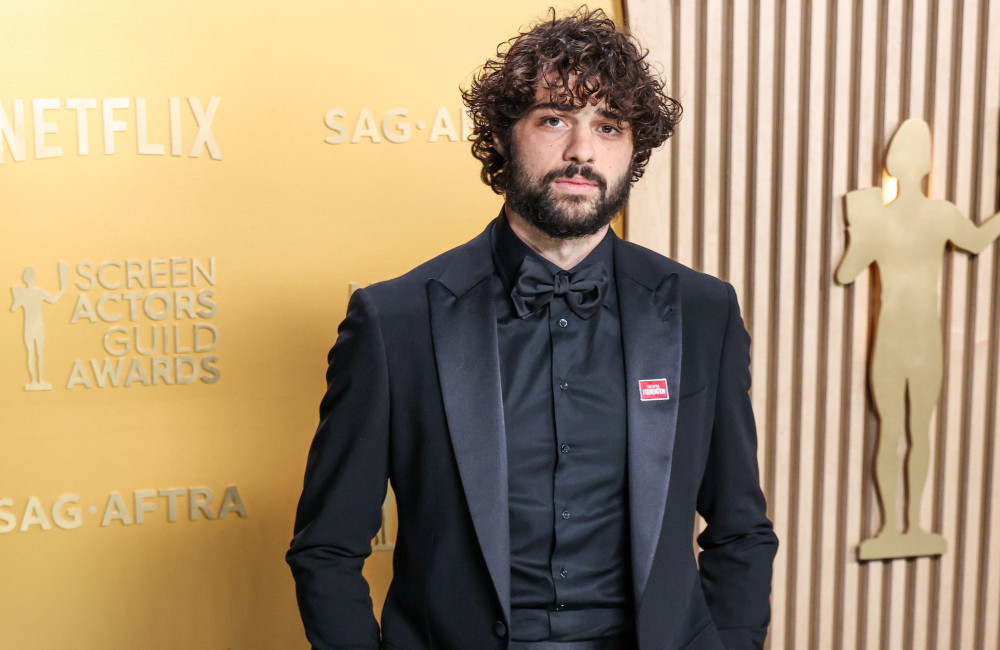 Noah Centineo aggiorna i fan sulla sua sobrietà: ‘Sono tornato sulla retta via’