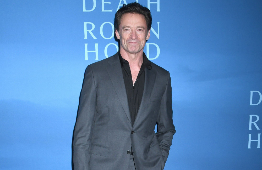 Hugh Jackman ha dovuto fissare con il nastro la barba finta per le scene di The Death of Robin Hood