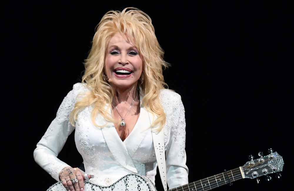 Dolly Parton voleva un funerale ‘molto, molto privato’
