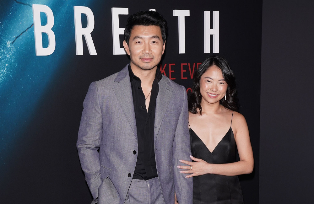 Simu Liu è stato ‘travolto dall’emozione’ al matrimonio con Allison Hsu